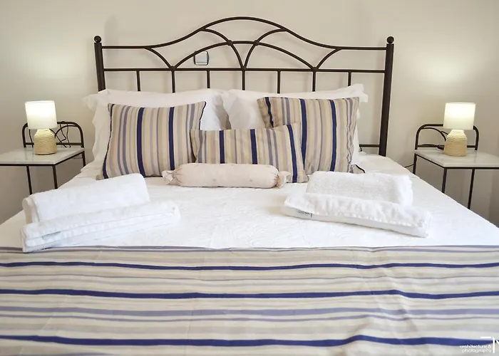 Ariadne & Theseus * Naxos City